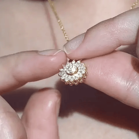 Collar Girasol Giratorio 🌻✨| Baño en Oro de 18k + Caja de Lujo ¡Gratis!