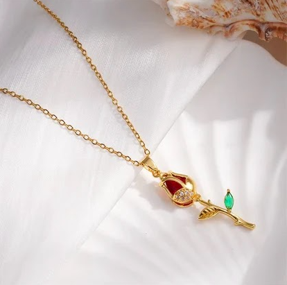 Collar Clavel Rojo 🌹 | Bañado en Oro de 18k ✨+ CAJAREGALO