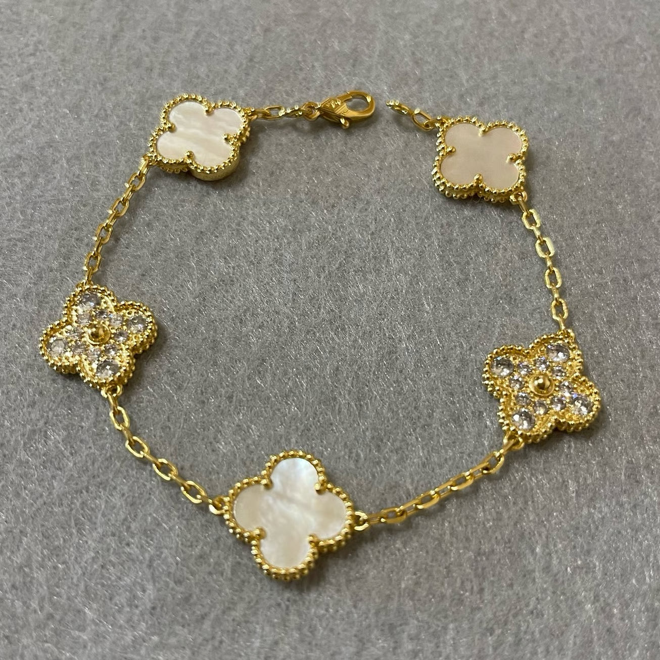 Pulsera Van Cleef Bañada en Oro de 18K con Diamantes 💎