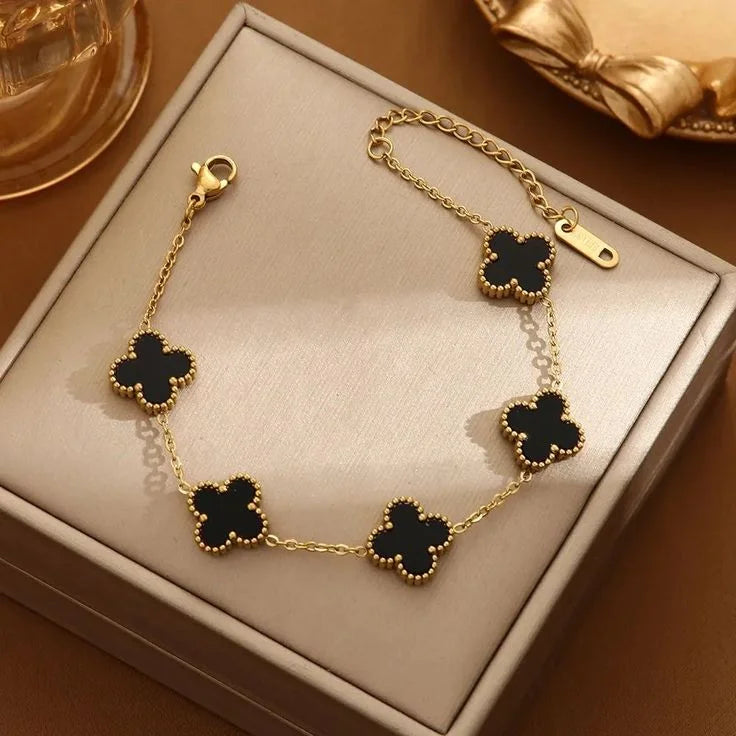 Collar Van Cleef Bañado en Oro de 18K + Caja de Regalo